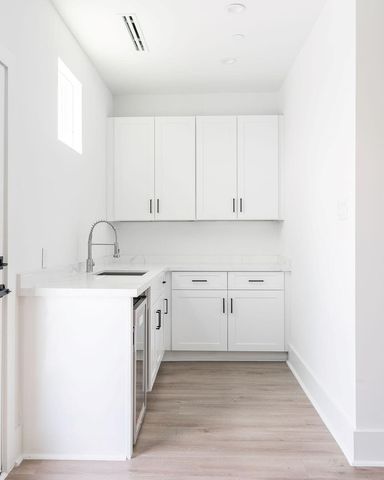 5705 Dolores Street B, Houston, TX 77057