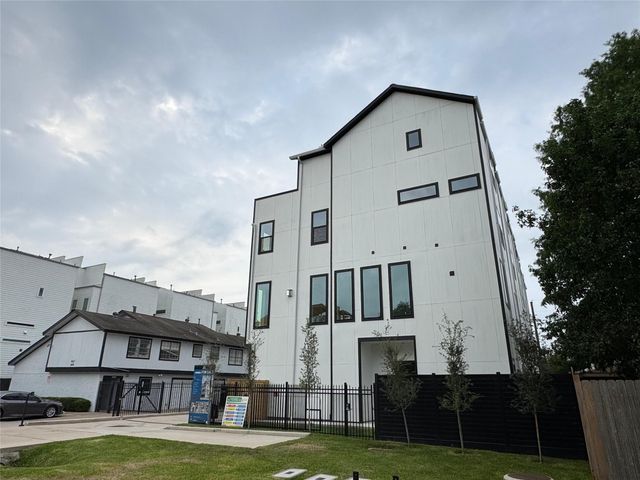 5705 Dolores Street B, Houston, TX 77057