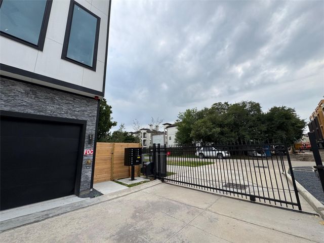 5705 Dolores Street B, Houston, TX 77057
