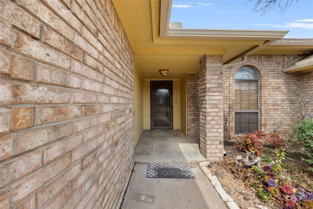7824 Mahonia Drive, Fort Worth, TX 76133