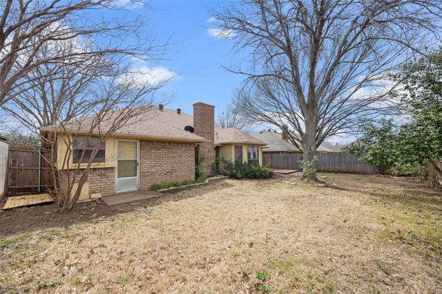 7824 Mahonia Drive, Fort Worth, TX 76133
