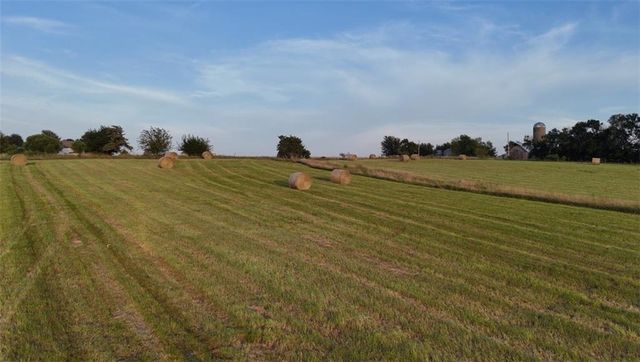 W 319th Street, Louisburg, KS 66053