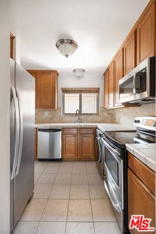 1000 S Westgate Avenue 312, Los Angeles, CA 90049