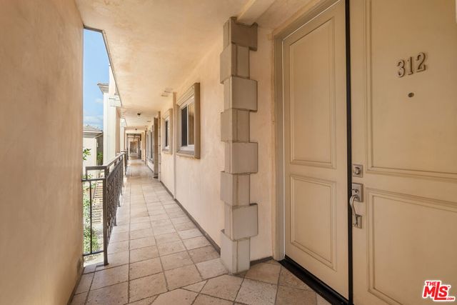 1000 S Westgate Avenue 312, Los Angeles, CA 90049
