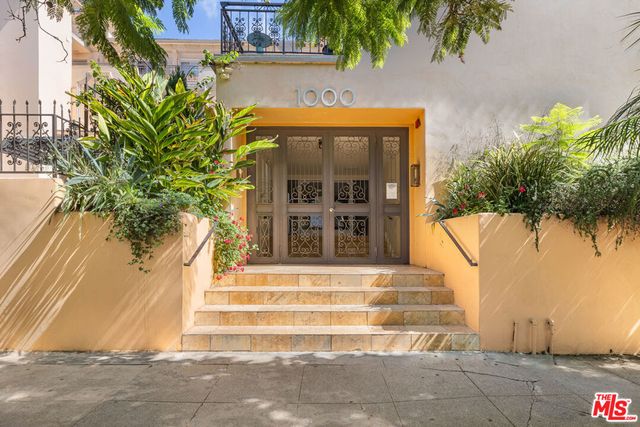 1000 S Westgate Avenue 312, Los Angeles, CA 90049