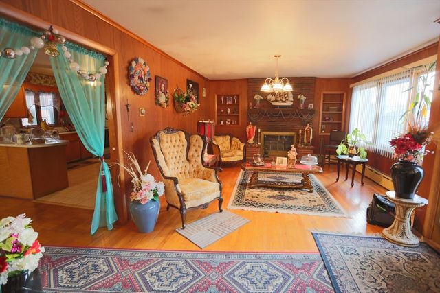 60 Aetna, Somerset, MA 02726