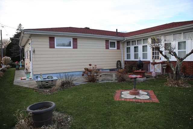 60 Aetna, Somerset, MA 02726