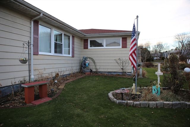 60 Aetna, Somerset, MA 02726