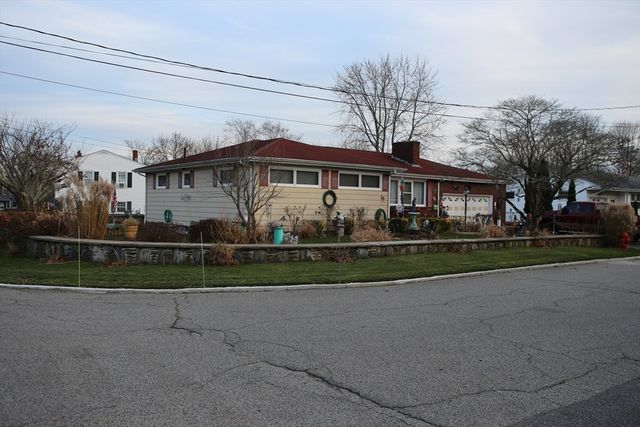 60 Aetna, Somerset, MA 02726