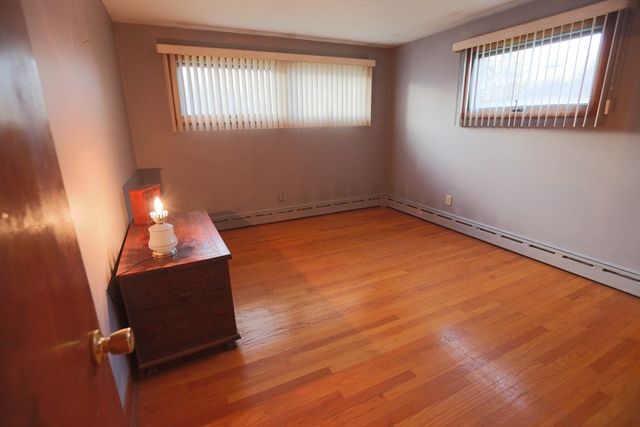 60 Aetna, Somerset, MA 02726