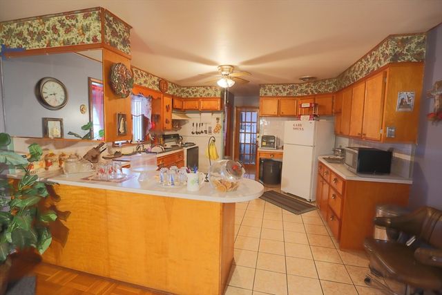 60 Aetna, Somerset, MA 02726