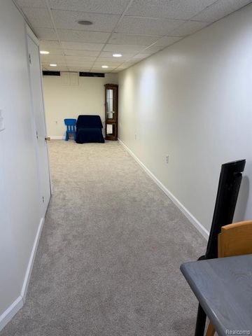 6905 Harvard Lane, Canton, MI 48187