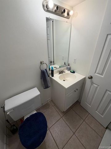 6905 Harvard Lane, Canton, MI 48187