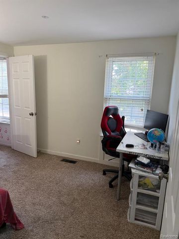 6905 Harvard Lane, Canton, MI 48187