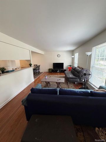 6905 Harvard Lane, Canton, MI 48187