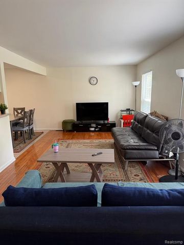 6905 Harvard Lane, Canton, MI 48187