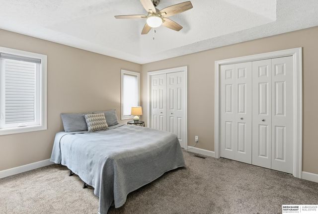 15409 Summerwood Drive, Omaha, NE 68137