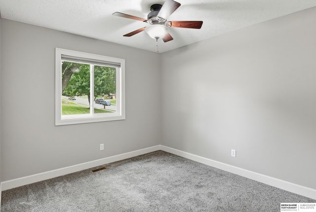 15409 Summerwood Drive, Omaha, NE 68137