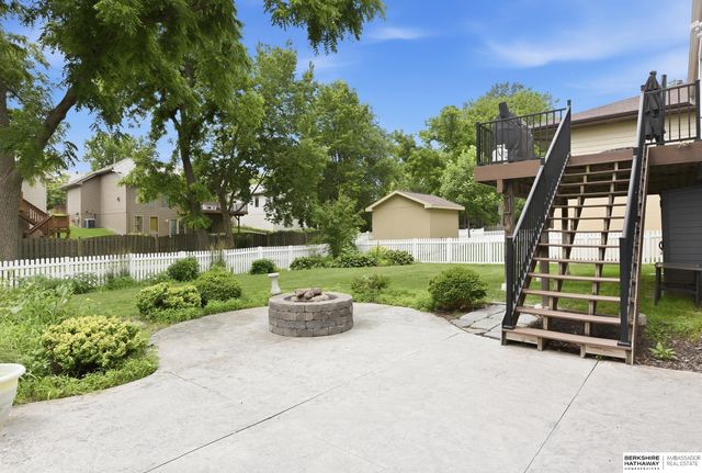 15409 Summerwood Drive, Omaha, NE 68137