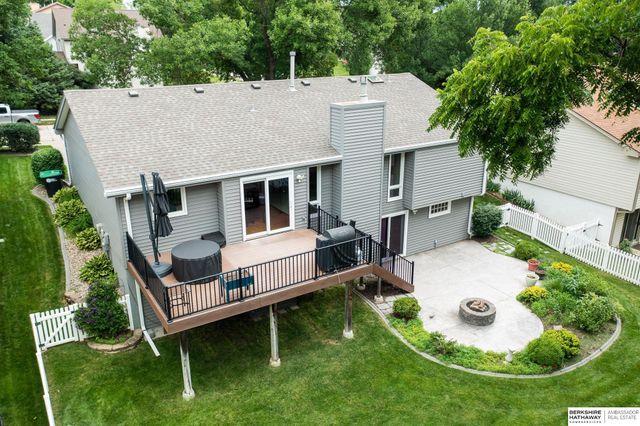 15409 Summerwood Drive, Omaha, NE 68137
