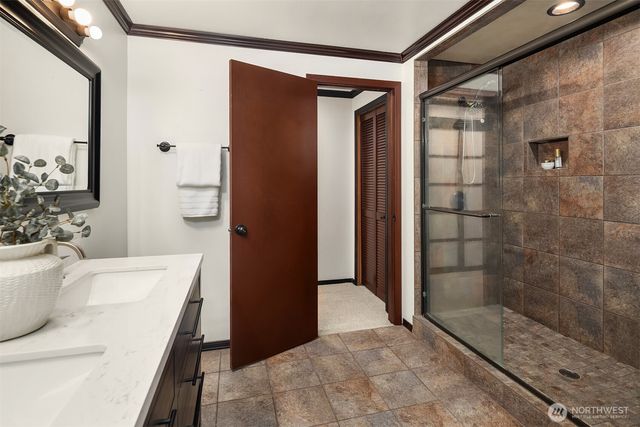 22223 NE 82nd Place, Redmond, WA 98053