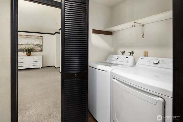 22223 NE 82nd Place, Redmond, WA 98053