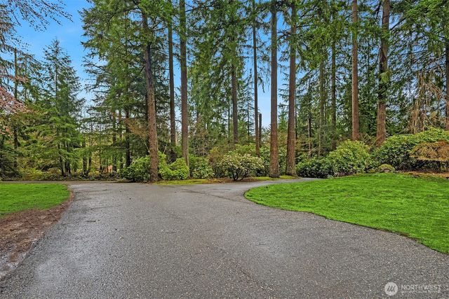 22223 NE 82nd Place, Redmond, WA 98053