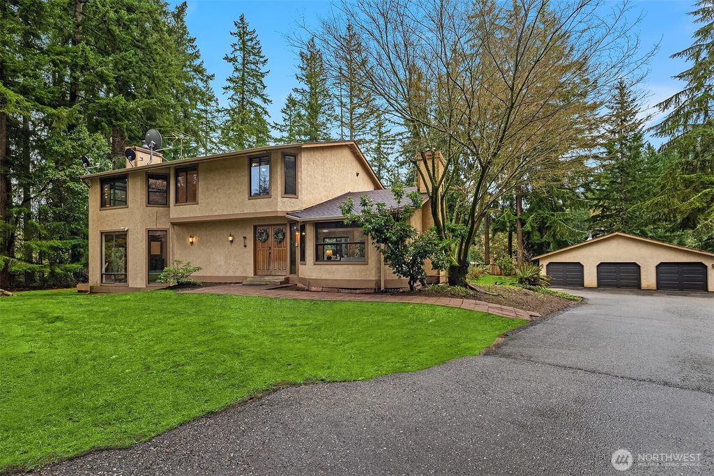 22223 NE 82nd Place, Redmond, WA 98053