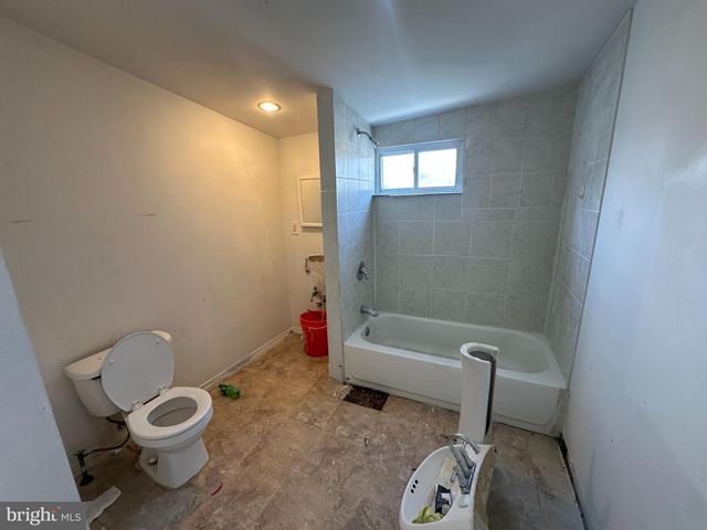 2606 CEDAR ST, Philadelphia, PA 19125