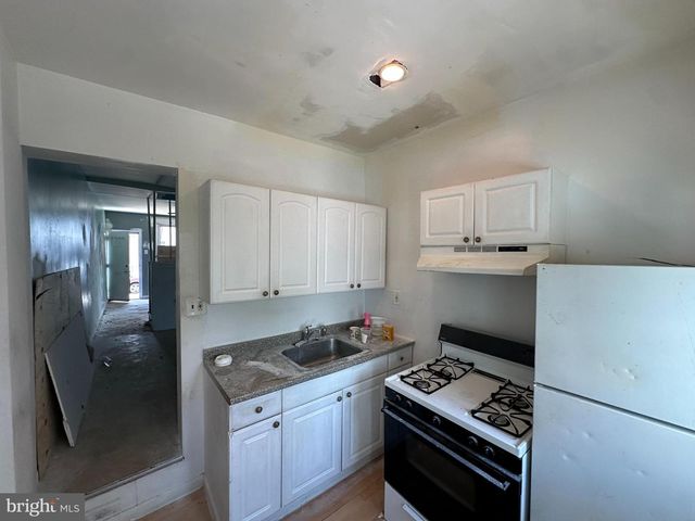 2606 CEDAR ST, Philadelphia, PA 19125