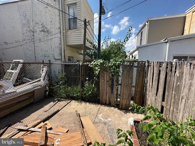 2606 CEDAR ST, Philadelphia, PA 19125
