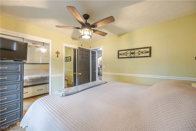 1156 Sunset Road, Mayfield Heights, OH 44124