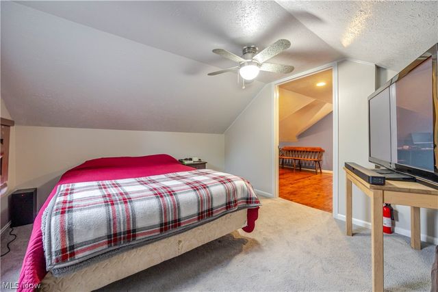 1156 Sunset Road, Mayfield Heights, OH 44124