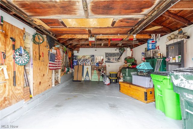 1156 Sunset Road, Mayfield Heights, OH 44124