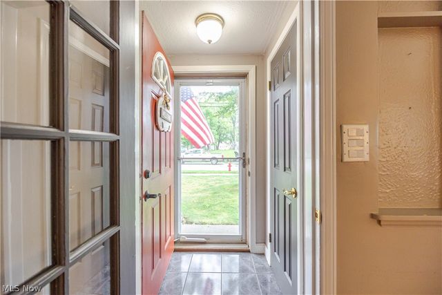 1156 Sunset Road, Mayfield Heights, OH 44124
