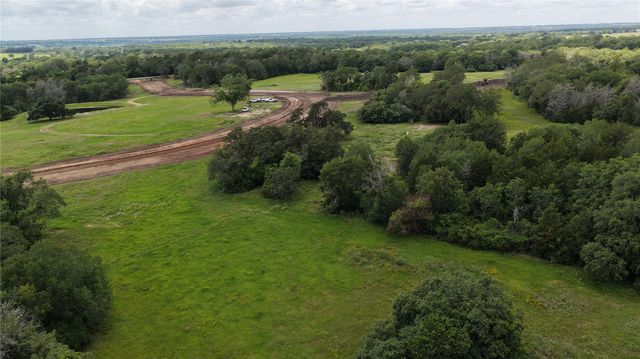10 Ridgewood Farms Way, Brenham, TX 77833