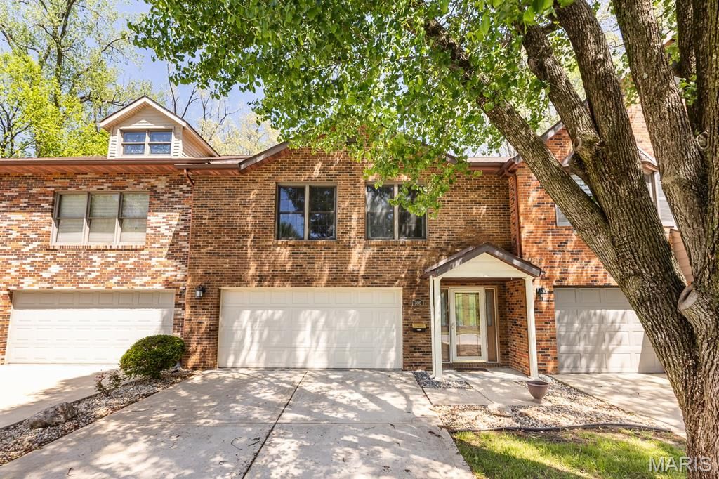 306 Northoak Drive, Collinsville, IL 62234