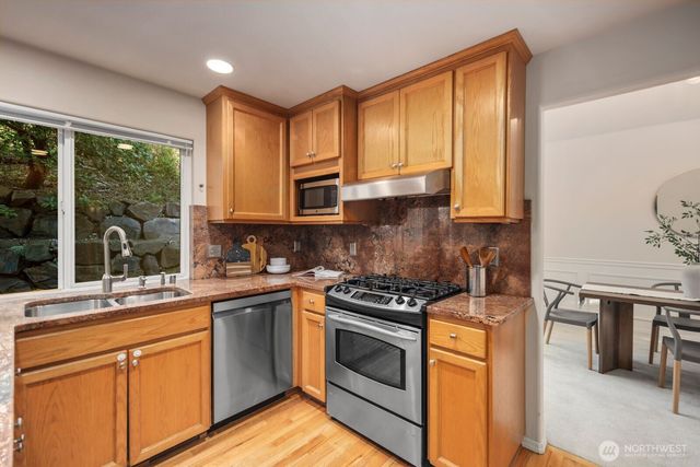 8218 126th Place SE, Newcastle, WA 98056