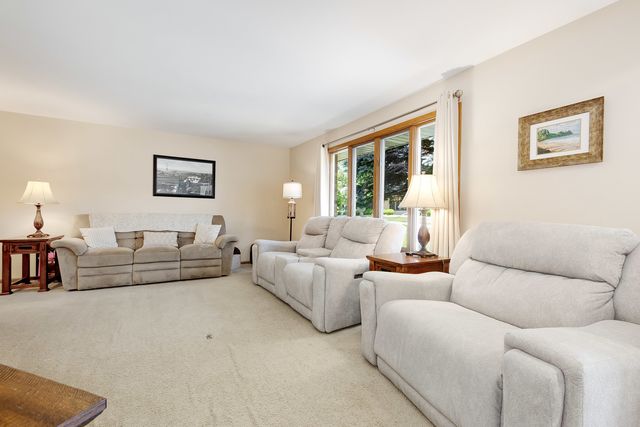 7324 W 152ND Street 73, Orland Park, IL 60462