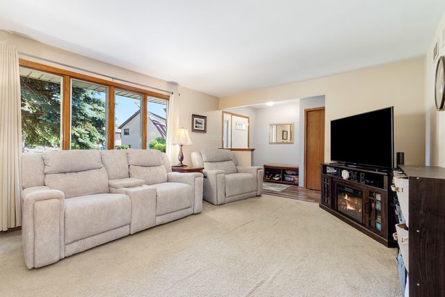 7324 W 152ND Street 73, Orland Park, IL 60462