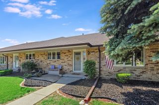 7324 W 152ND Street 73, Orland Park, IL 60462