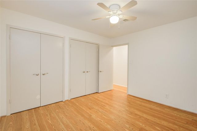 1433 Cedar Post Lane 10, Houston, TX 77055