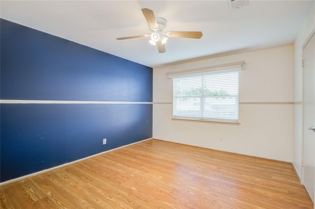 1433 Cedar Post Lane 10, Houston, TX 77055