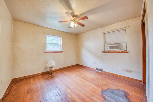 793 Becks Run Rd, Baldwin Boro, PA 15210