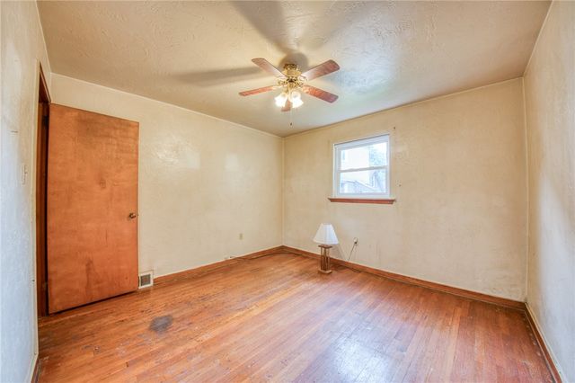 793 Becks Run Rd, Baldwin Boro, PA 15210