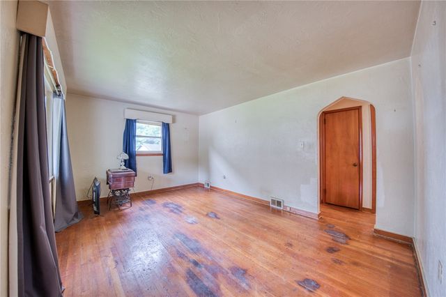 793 Becks Run Rd, Baldwin Boro, PA 15210