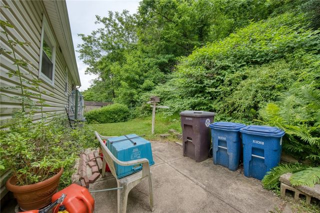 793 Becks Run Rd, Baldwin Boro, PA 15210