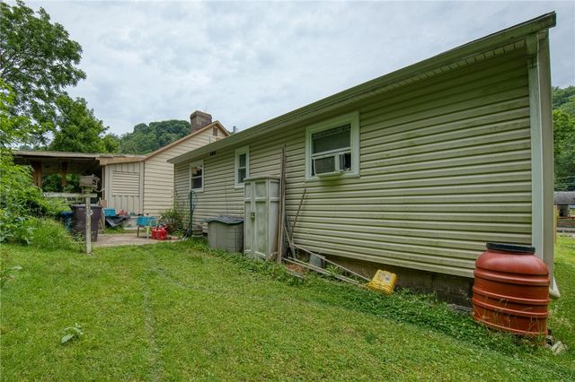 793 Becks Run Rd, Baldwin Boro, PA 15210