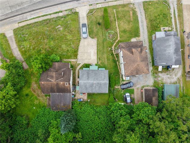 793 Becks Run Rd, Baldwin Boro, PA 15210
