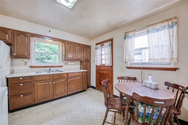 793 Becks Run Rd, Baldwin Boro, PA 15210